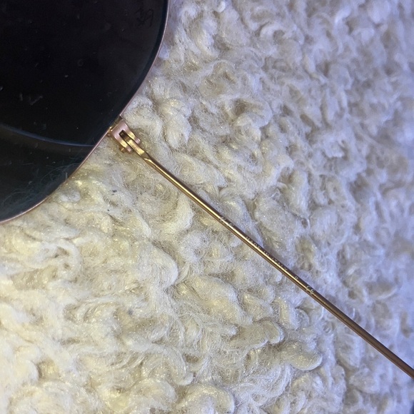 Ray BanGold Aviator Sunglasses with Green Lenses - Picture 8 of 16